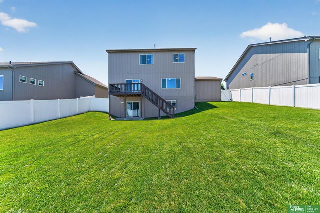 16606 Hanover Street, Bennington, NE 68007