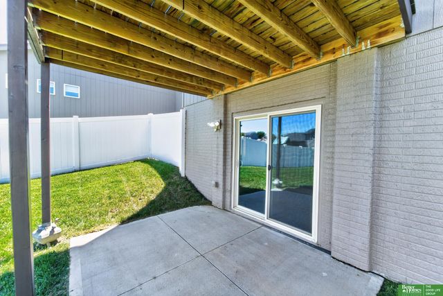 16606 Hanover Street, Bennington, NE 68007