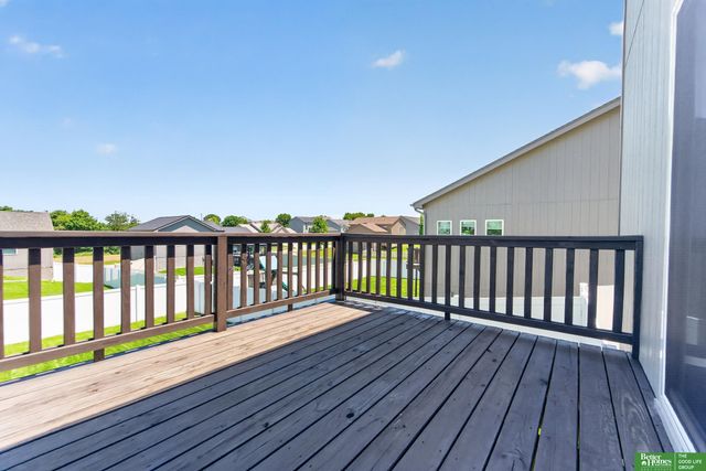 16606 Hanover Street, Bennington, NE 68007