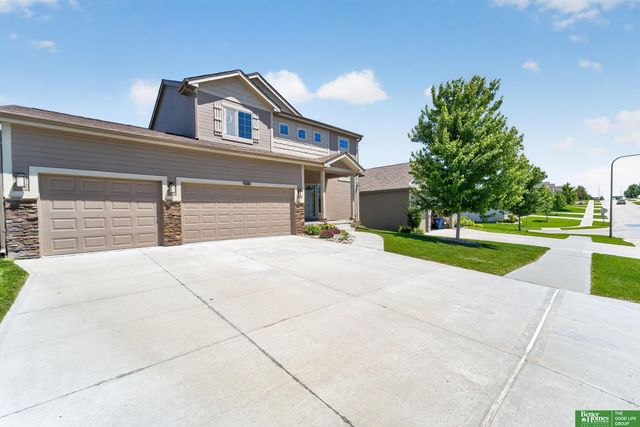 16606 Hanover Street, Bennington, NE 68007