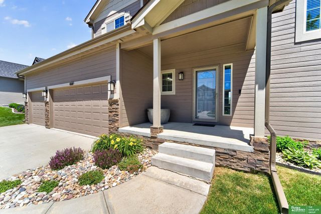 16606 Hanover Street, Bennington, NE 68007