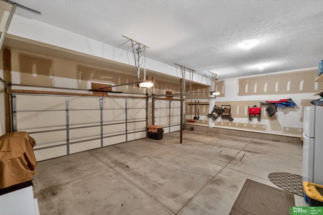 16606 Hanover Street, Bennington, NE 68007