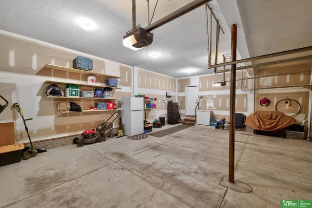 16606 Hanover Street, Bennington, NE 68007