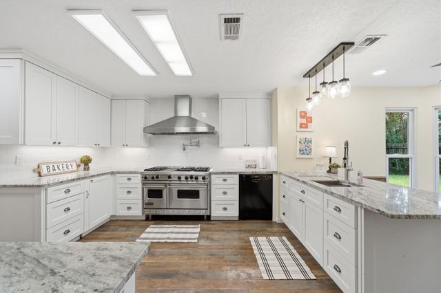 12030 Laneview Drive, Houston, TX 77070