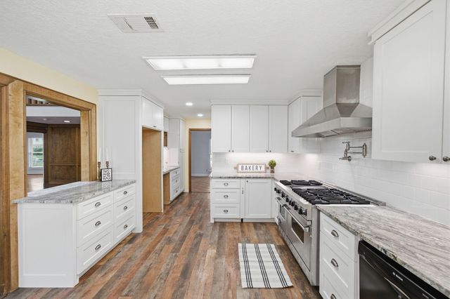 12030 Laneview Drive, Houston, TX 77070