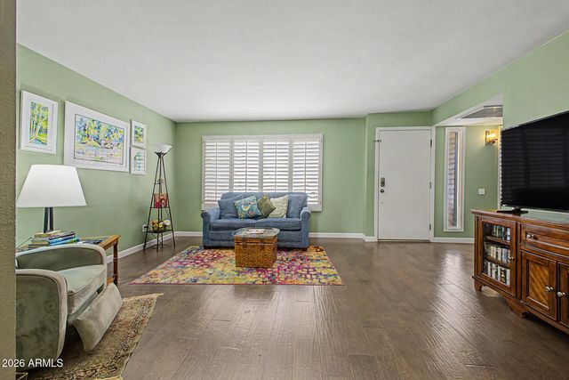 6425 W MISSION Lane, Glendale, AZ 85302