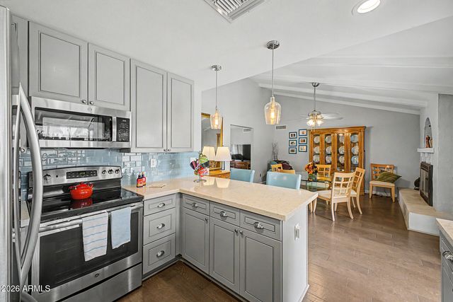 6425 W MISSION Lane, Glendale, AZ 85302