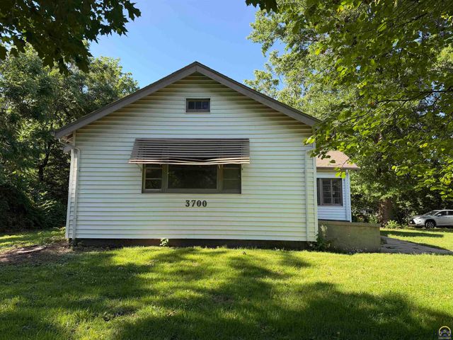 3700 SW 10th Ave, Topeka, KS 66604