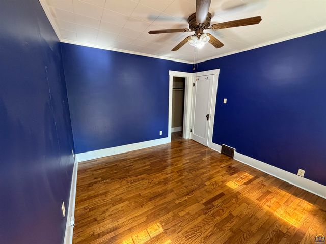 3700 SW 10th Ave, Topeka, KS 66604