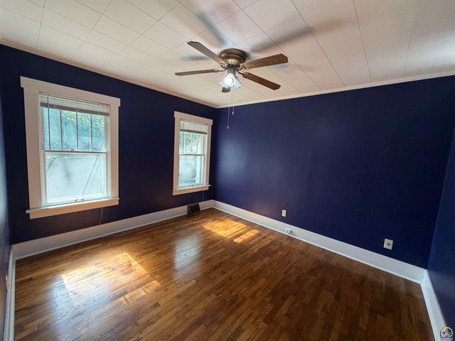 3700 SW 10th Ave, Topeka, KS 66604