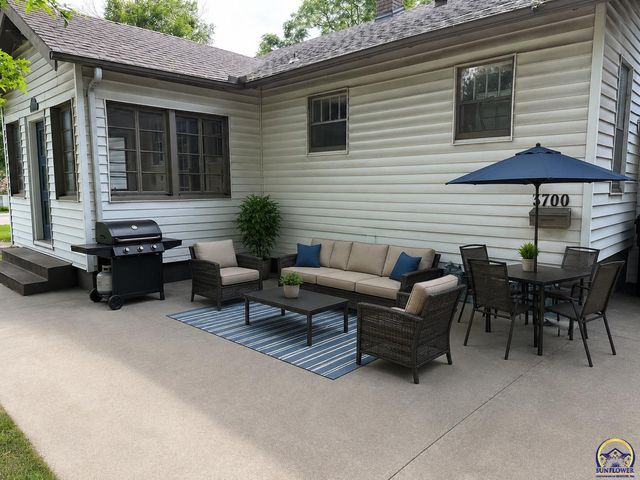 3700 SW 10th Ave, Topeka, KS 66604