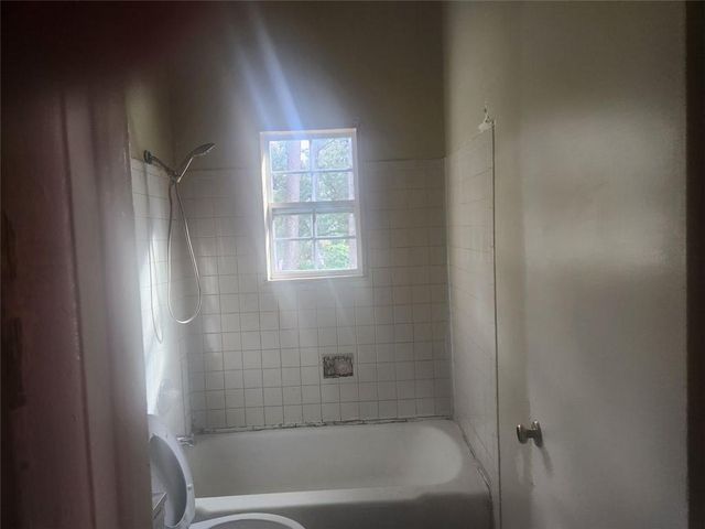 1586 MARY GEORGE NW Avenue, Atlanta, GA 30318