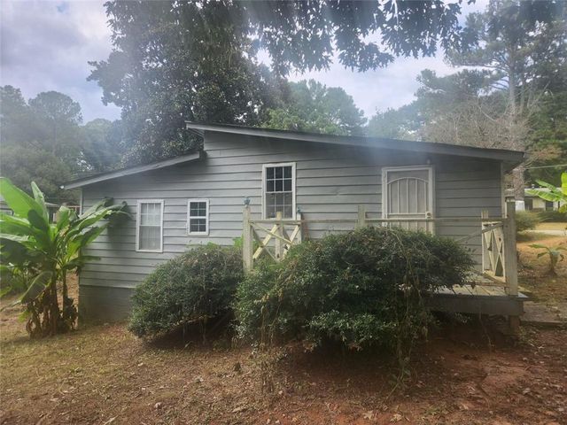 1586 MARY GEORGE NW Avenue, Atlanta, GA 30318