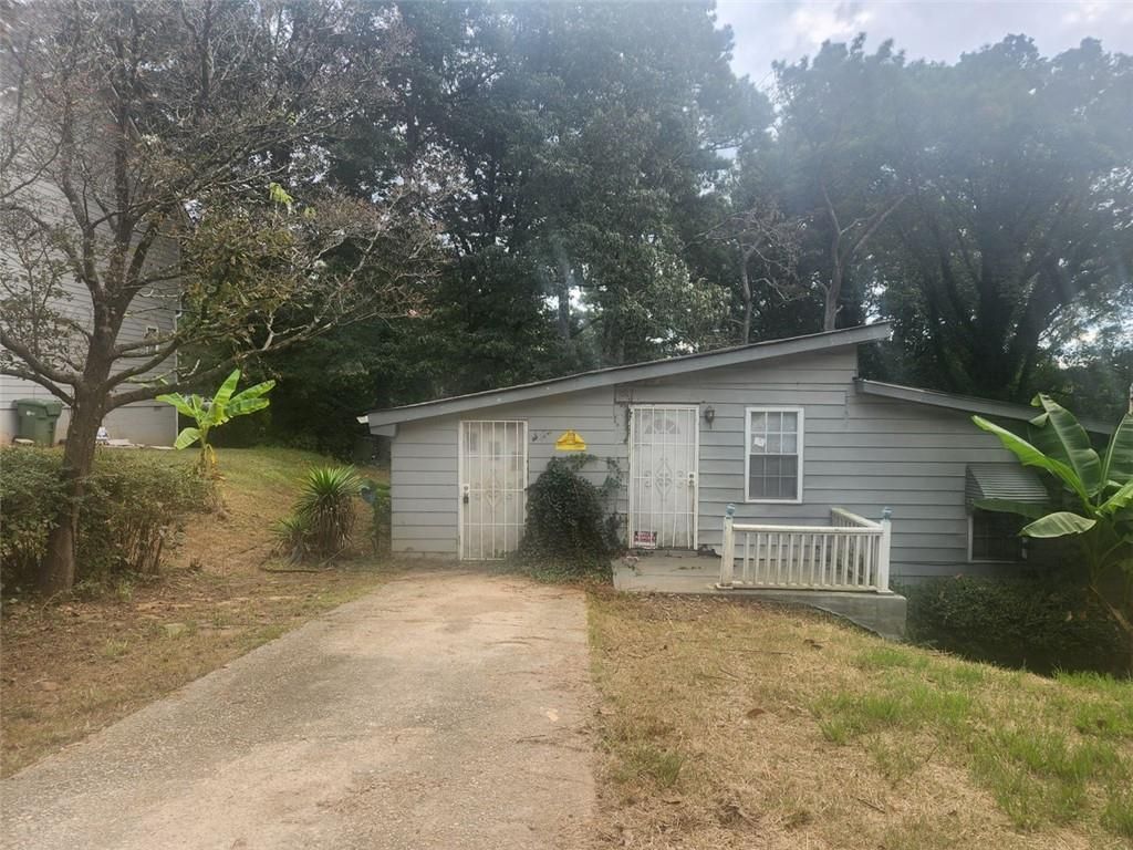 1586 MARY GEORGE NW Avenue, Atlanta, GA 30318