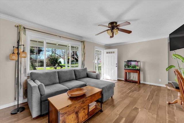 19278 Green Acres Lane, Redding, CA 96002