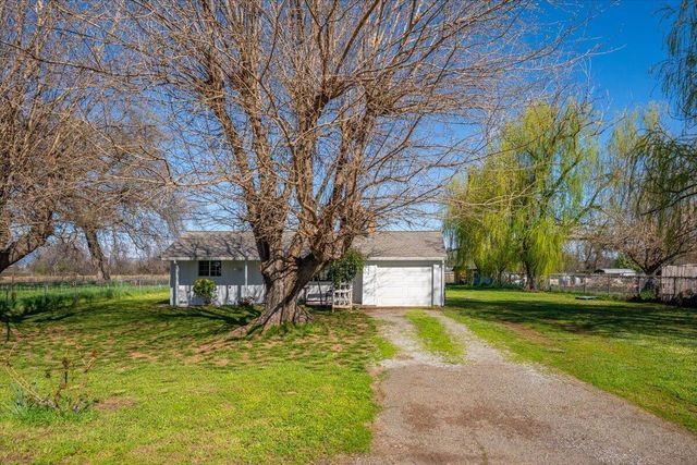 19278 Green Acres Lane, Redding, CA 96002