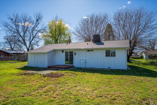 19278 Green Acres Lane, Redding, CA 96002