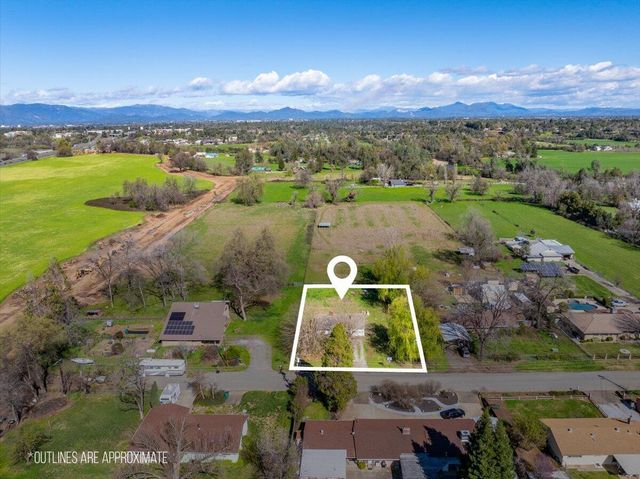 19278 Green Acres Lane, Redding, CA 96002
