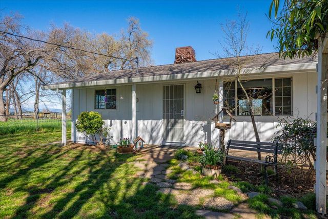 19278 Green Acres Lane, Redding, CA 96002