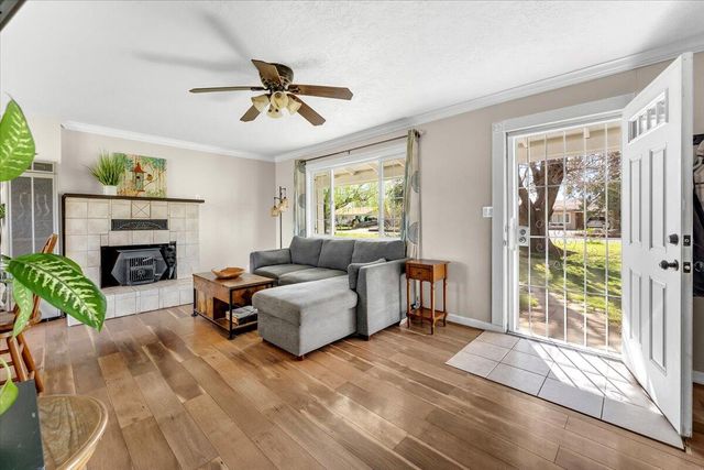 19278 Green Acres Lane, Redding, CA 96002