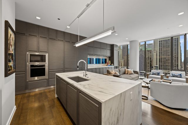 4 E Elm Street 12S, Chicago, IL 60611