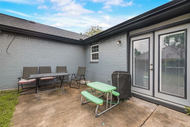 9408 Cedar Run Drive, Dallas, TX 75227