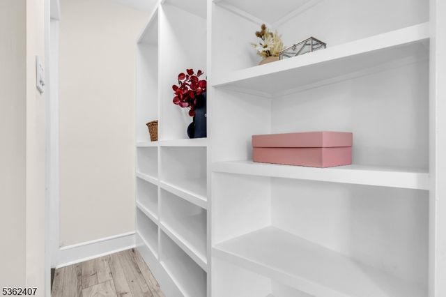 144 Jerome Pl, Bloomfield Twp., NJ 07003