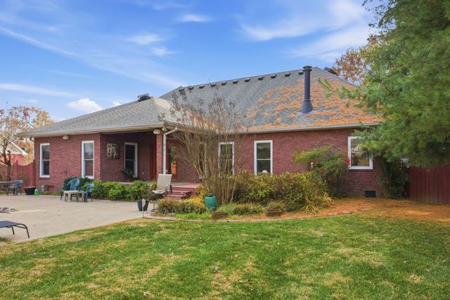 213 Bradshaw Rd, Lebanon, TN 37087