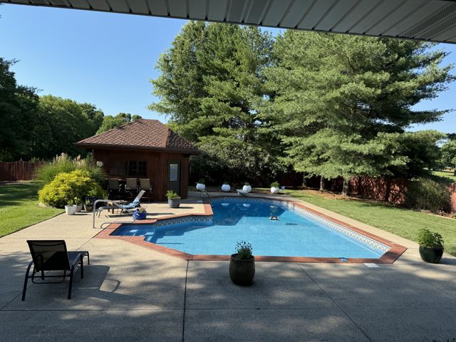 213 Bradshaw Rd, Lebanon, TN 37087