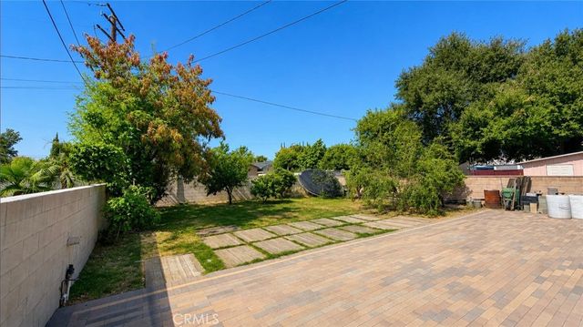 885 W Valley, Colton, CA 92324