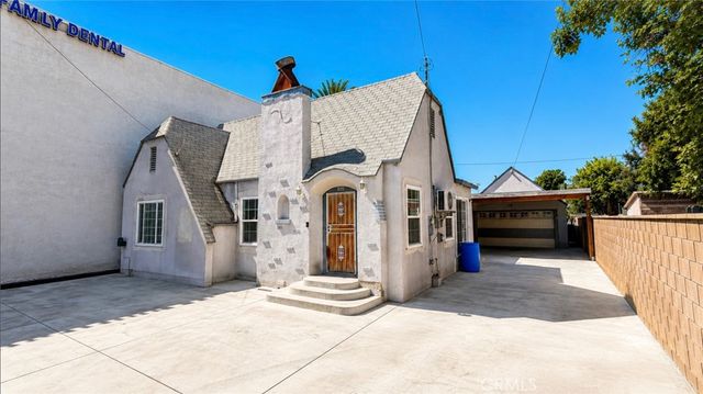 885 W Valley, Colton, CA 92324