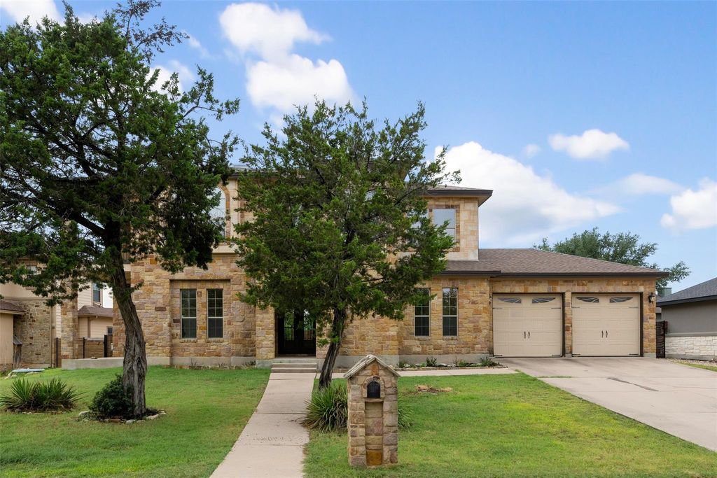 506 Lakeland CIR, Point Venture, TX 78645