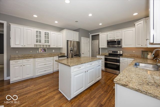 13698 Golden Ridge Lane, Fishers, IN 46055