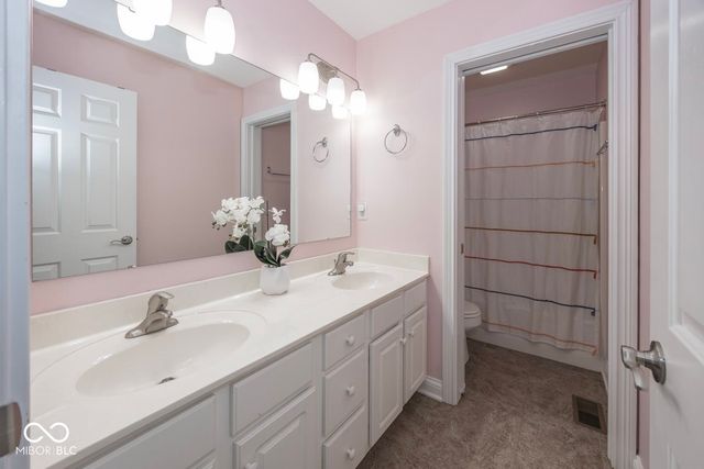 13698 Golden Ridge Lane, Fishers, IN 46055