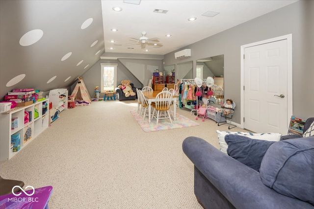 13698 Golden Ridge Lane, Fishers, IN 46055