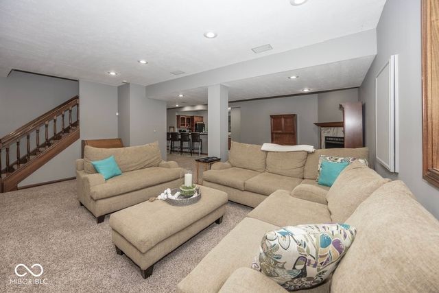 13698 Golden Ridge Lane, Fishers, IN 46055