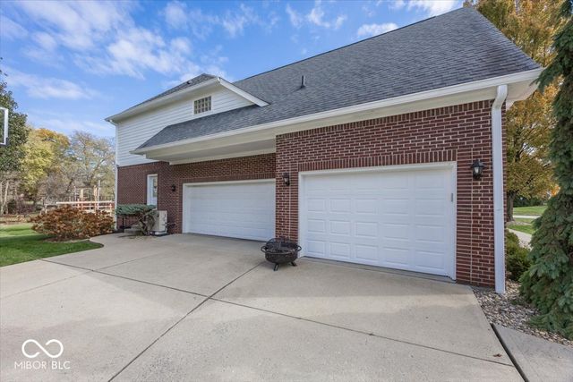 13698 Golden Ridge Lane, Fishers, IN 46055