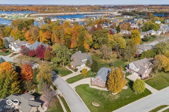 13698 Golden Ridge Lane, Fishers, IN 46055