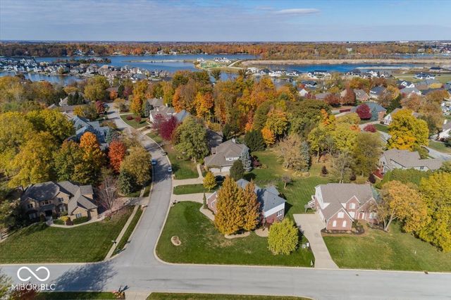 13698 Golden Ridge Lane, Fishers, IN 46055