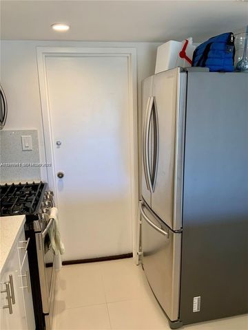 8400 Byron Ave 4F, Miami Beach, FL 33141