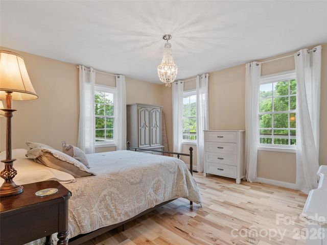 189 Poverty Branch Road, Barnardsville, NC 28709