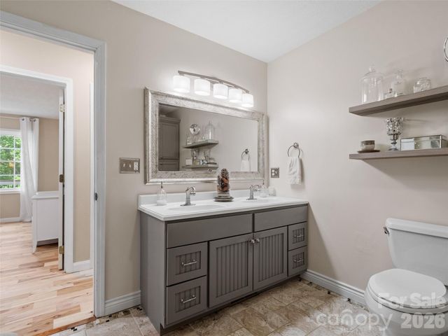 189 Poverty Branch Road, Barnardsville, NC 28709