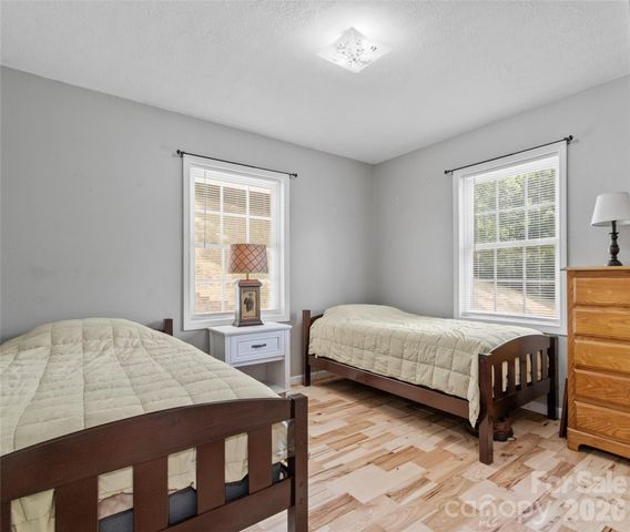 189 Poverty Branch Road, Barnardsville, NC 28709