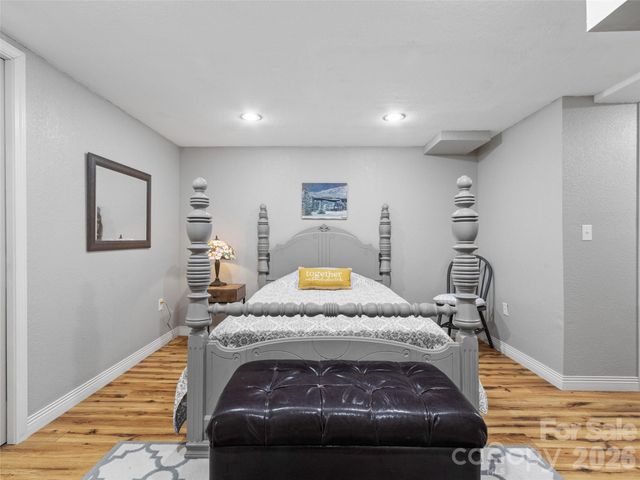 189 Poverty Branch Road, Barnardsville, NC 28709