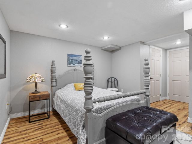 189 Poverty Branch Road, Barnardsville, NC 28709