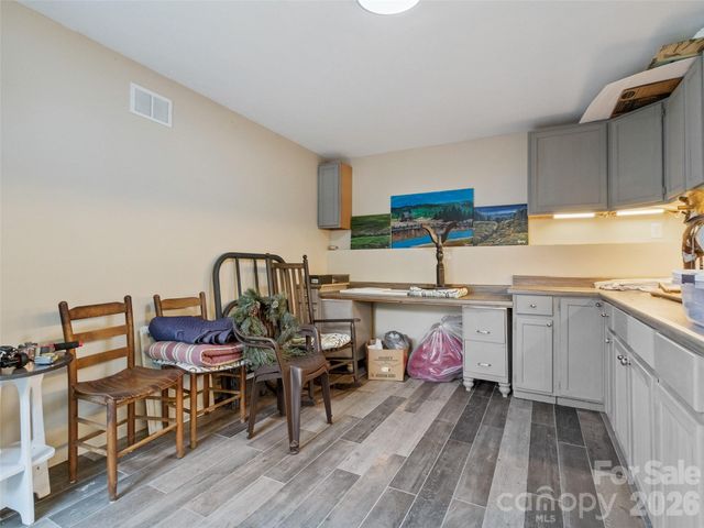 189 Poverty Branch Road, Barnardsville, NC 28709