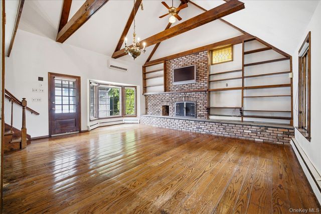 68 Oxford Road, Rockville Centre, NY 11570