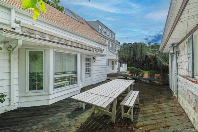 68 Oxford Road, Rockville Centre, NY 11570
