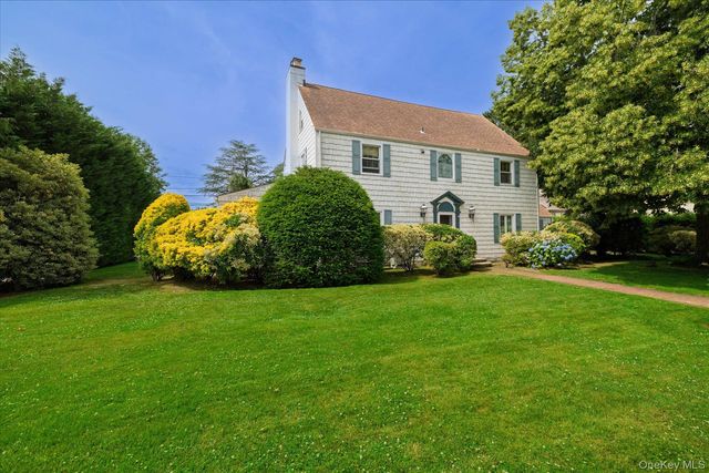 68 Oxford Road, Rockville Centre, NY 11570