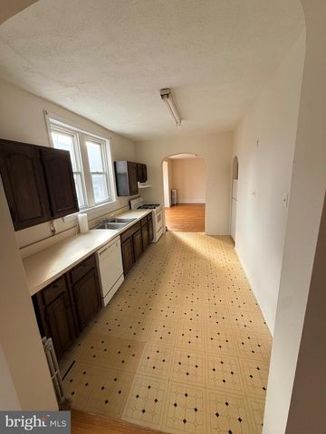 330-32 E GIRARD AVE, Philadelphia, PA 19125